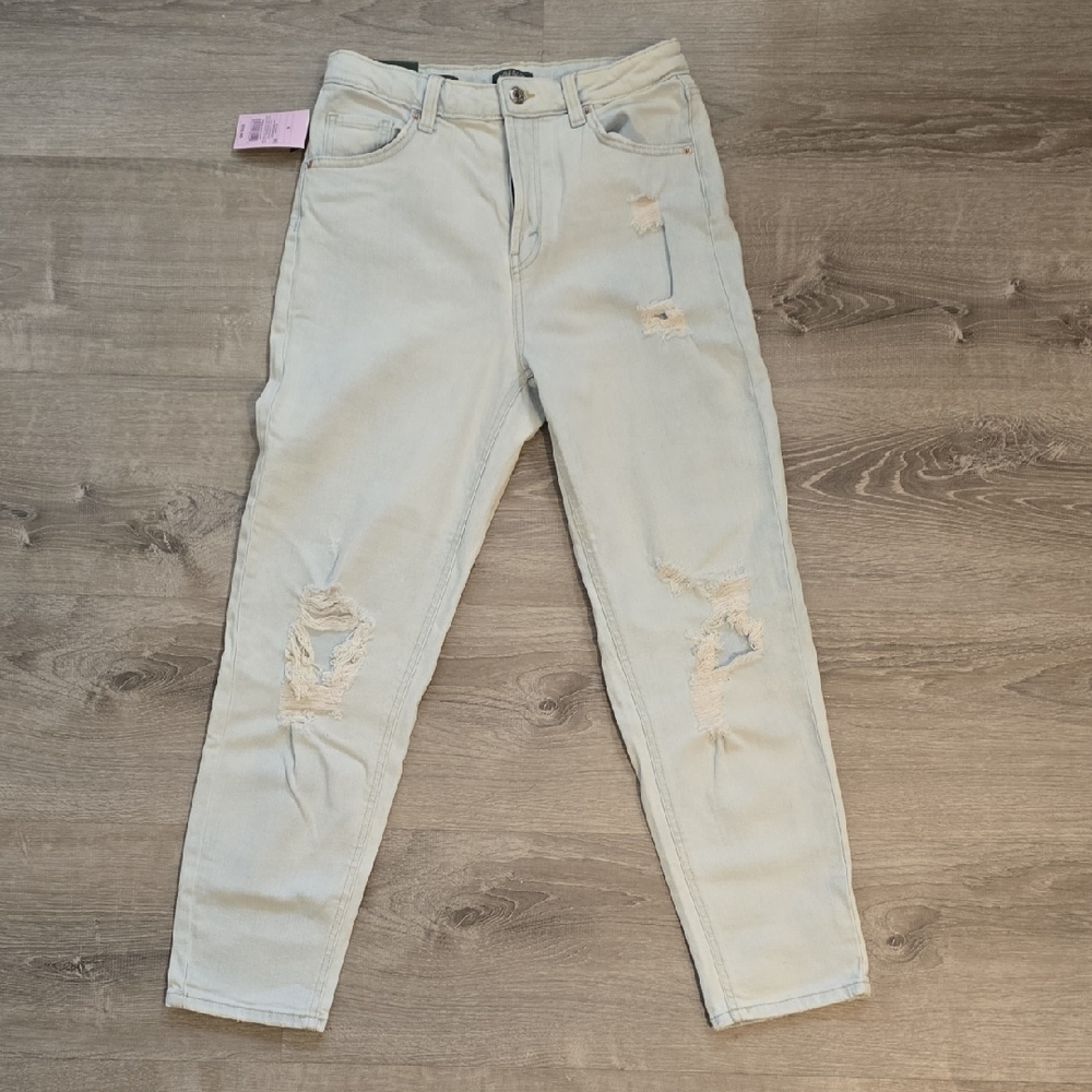 Wild Fable Light Blue Ripped Cropped Jeans